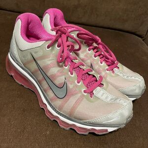 Excellent Pink Grey Nike Air Max 2009 womens 7 US 38 EUR Ready to use.